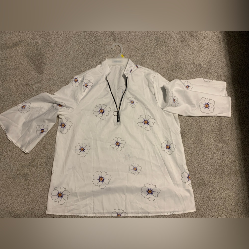 MISSLOOK White Floral Top